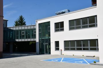 Nowe inwestycje w Zespole Szkół Nr 1 w Miechowie o wartości 9 478 523 zł zostały oddane do użytku
