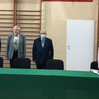 Kierownictwo Zespołu Szkół Nr 1 w Miechowie i Starosta Miechowski Jacek Kobyłka