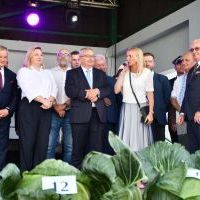 Ministrowie Agnieszka Ścigaj i Andrzej Adamczyk w Charsznicy