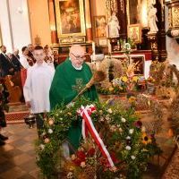 Poświęcenie wieńców dożynkowych w Książu Wielkim