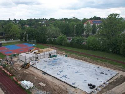 Budowa boiska wielofunkcyjnego - widok z drona