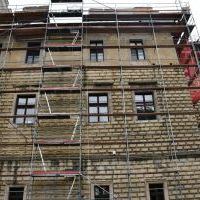 Obecnie realizowany jest etap drugi wymiany stolarki okiennej 