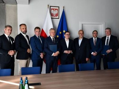 Zdjęcie grupowe w gabinecie Ministra Energii