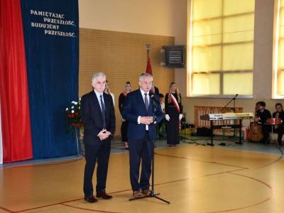 Święto Szkoły w ZS nr 1 w Miechowie - przemówienie Starosty