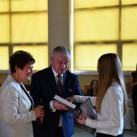 Święto Szkoły w ZS nr 1 w Miechowie - wręczenie nagród konkursowych