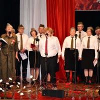 Obchody Narodowego Święta Niepodległości w Miechowie - występ artystyczny